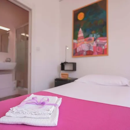 Πανσιόν Casa Diaz 3*